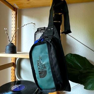 North Face Sling / Fanny Pack